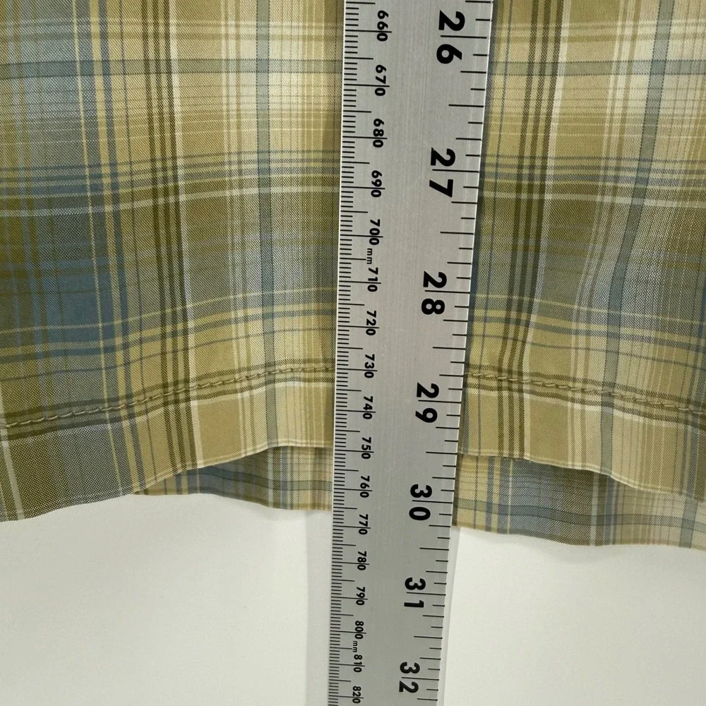 Kuhl Eluxur Mens Large Green Plaid Short Sleeve Button Down Hiking Outdoor Shirt